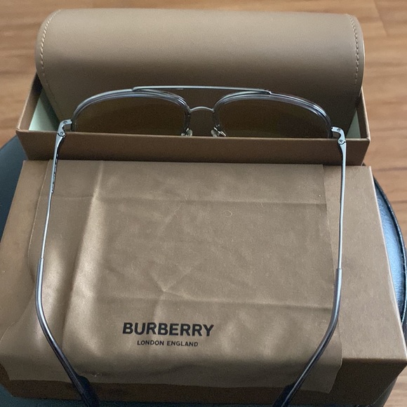 Brand new authentic, please contact me 7272208643 - Picture 3 of 4